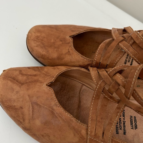 Think! Chilli Mary Jane Shoes Tan Size 8 US 39 EU - Picture 7 of 16